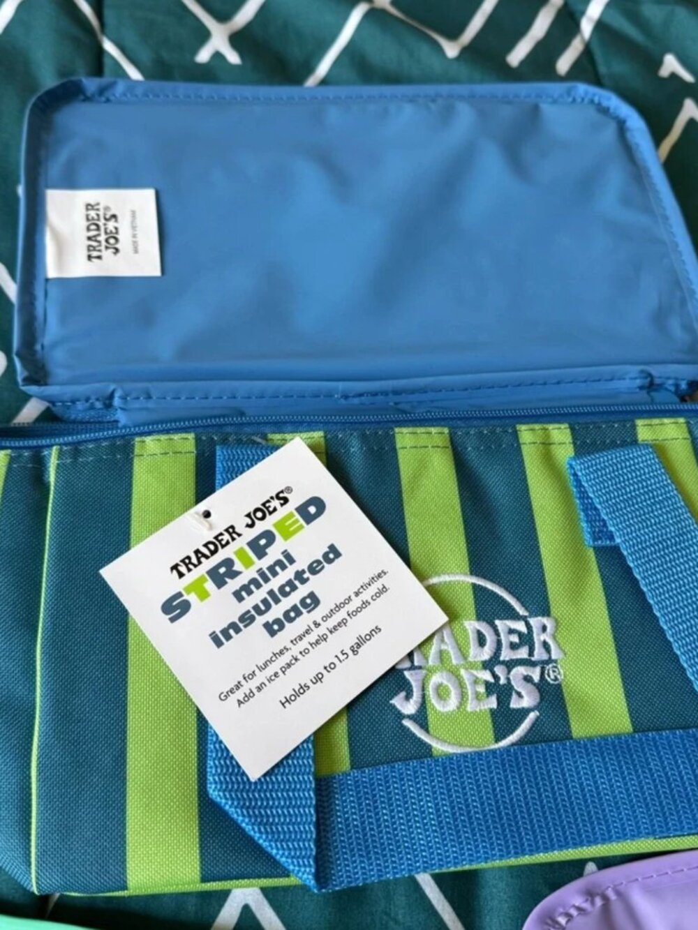 NWT Trader Joe's Summer 2026 Mini Insulated Bag Set of 3 Summer 2026 Limited Ed - Picture 3 of 4
